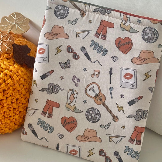 Cowgirl Like Me medium book sleeve