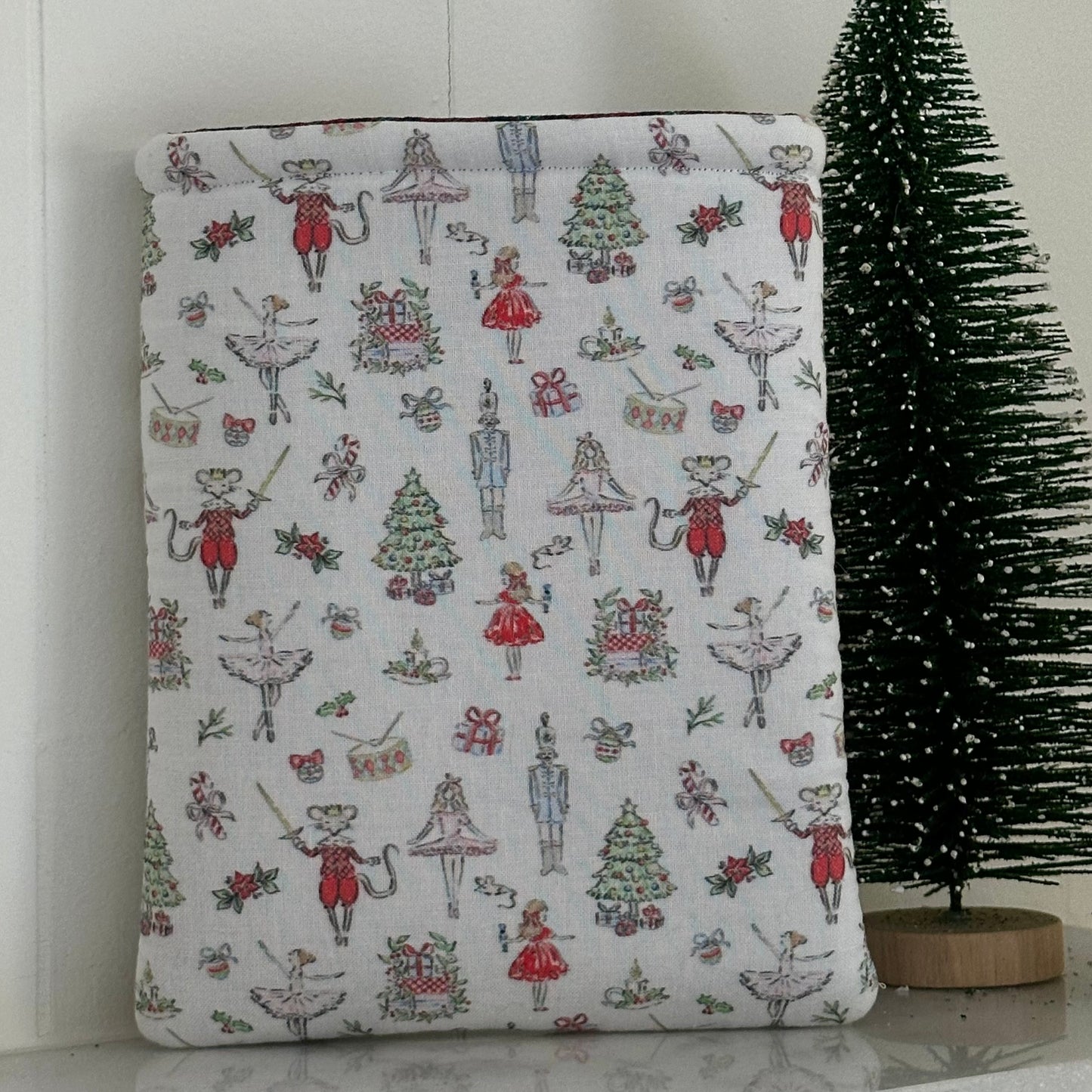 Nutcracker small sleeve